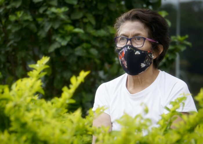 man in white crew neck t-shirt wearing black goggles